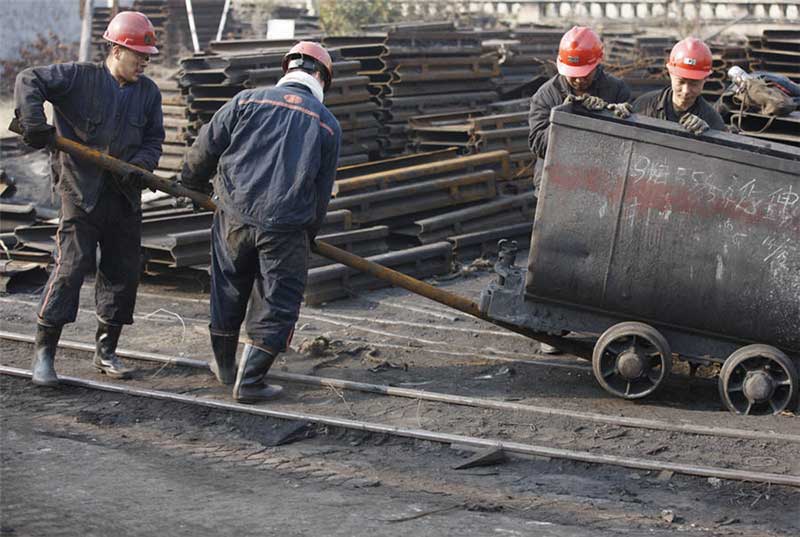 Coal-Workers-China