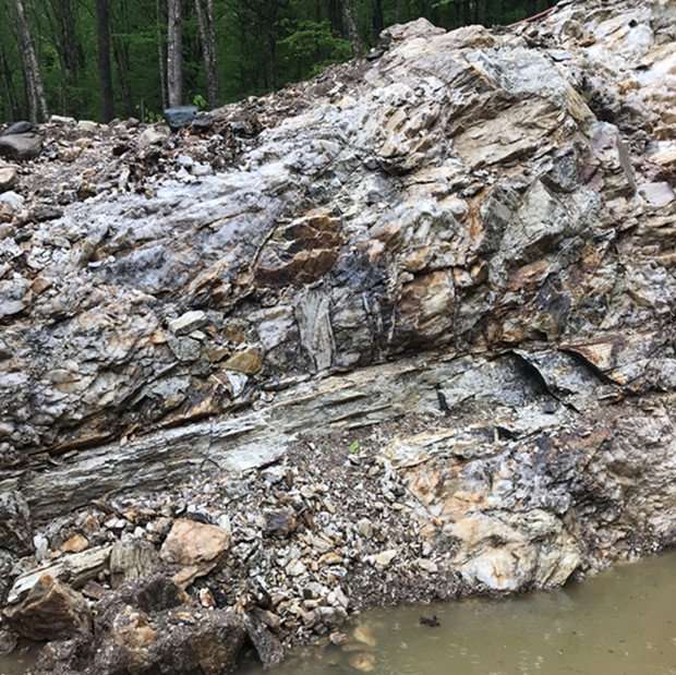 Hard Rock Lithium deposit in Step Falls main Newry