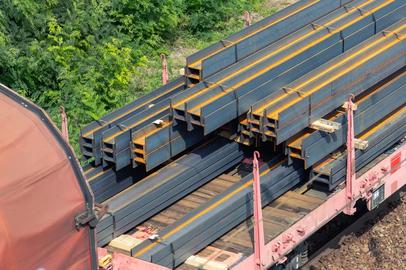 Decarbonizing global iron ore and steel industry