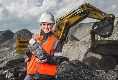 Mining-engineer