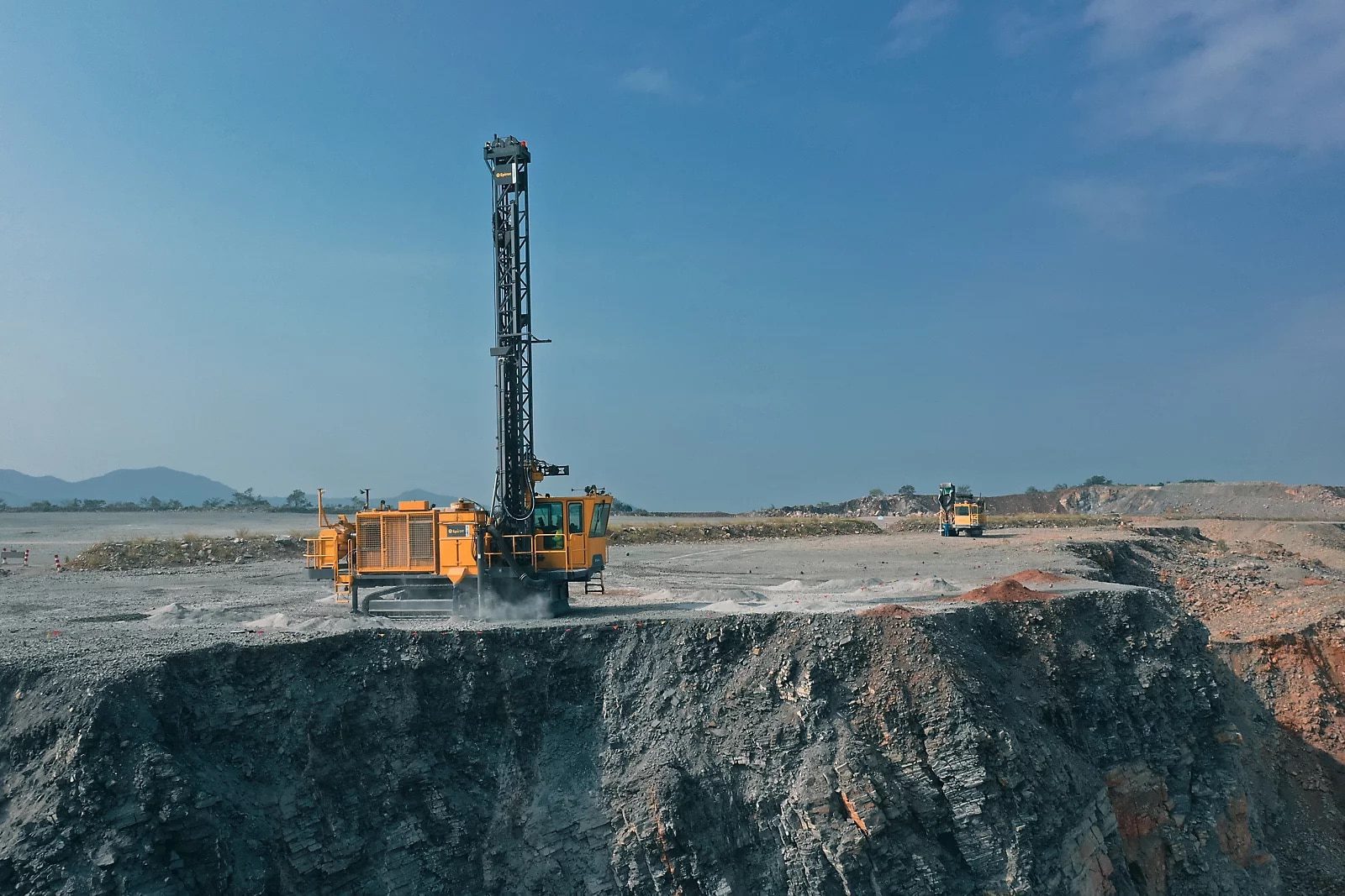 DM30 XC Drill Rig