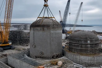 AI nuclear power race